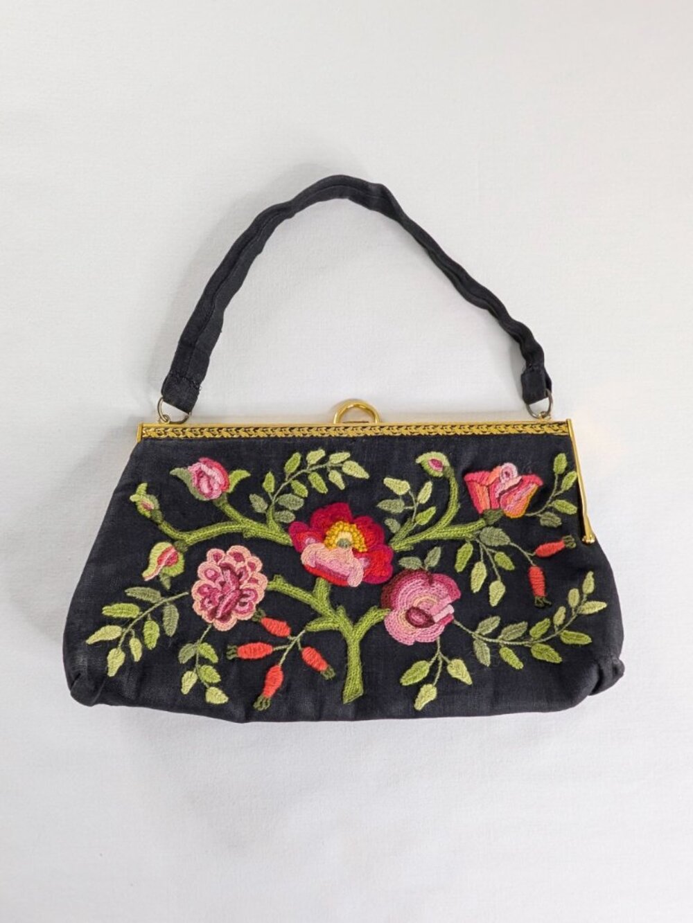 VTG Black Linen Intricately Embroidered Floral Gold Metal Top Clasp Purse